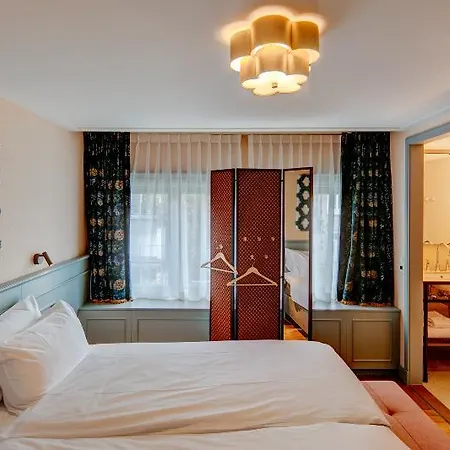 Mercier 4*